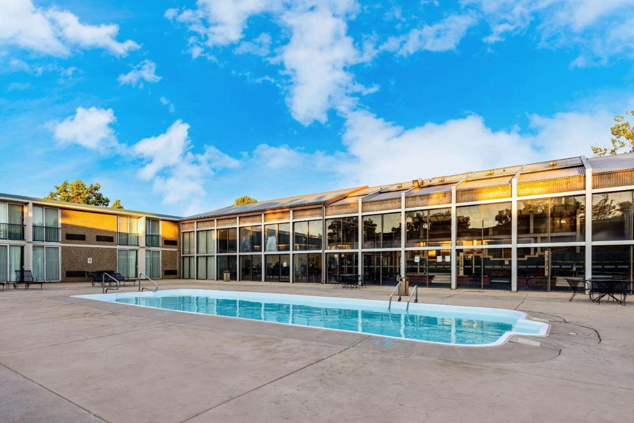 Suburban Studios Canon City Ngoại thất bức ảnh